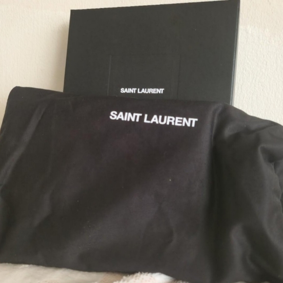 Ysl Small Pouch in Grain De Poudre Leather Green. - Picture 4 of 14